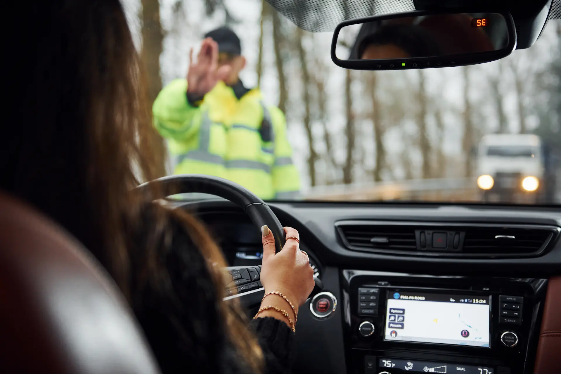 Multas de tránsito más caras en Colombia: cómo evitarlas y ahorrar hasta un 50 % con LeoncyApp