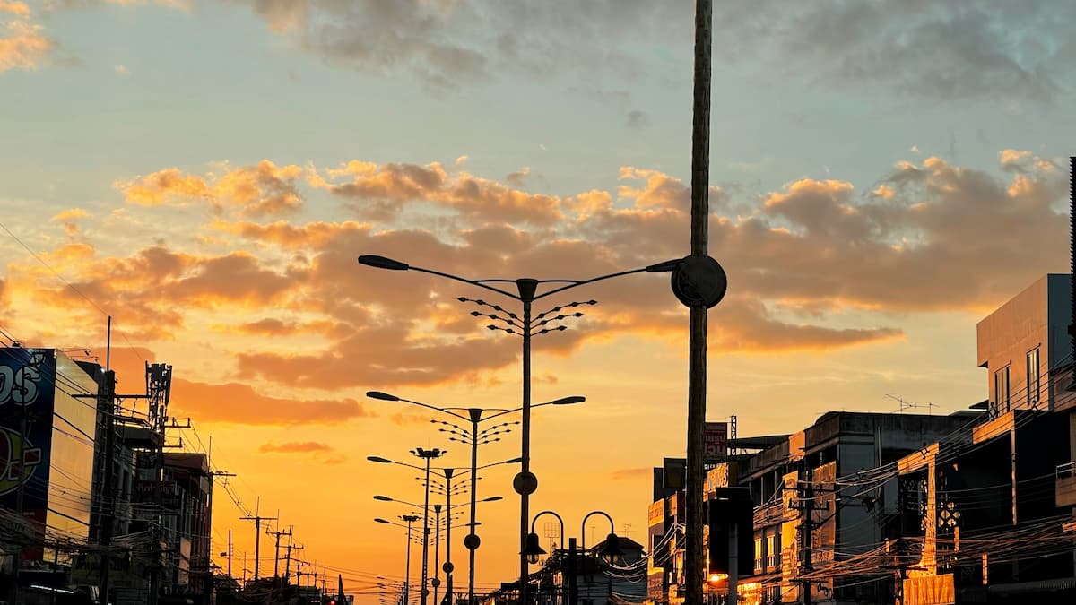 Bogotá tendrá postes inteligentes: Wi-Fi, cámaras y hasta cargadores para tu carro eléctrico